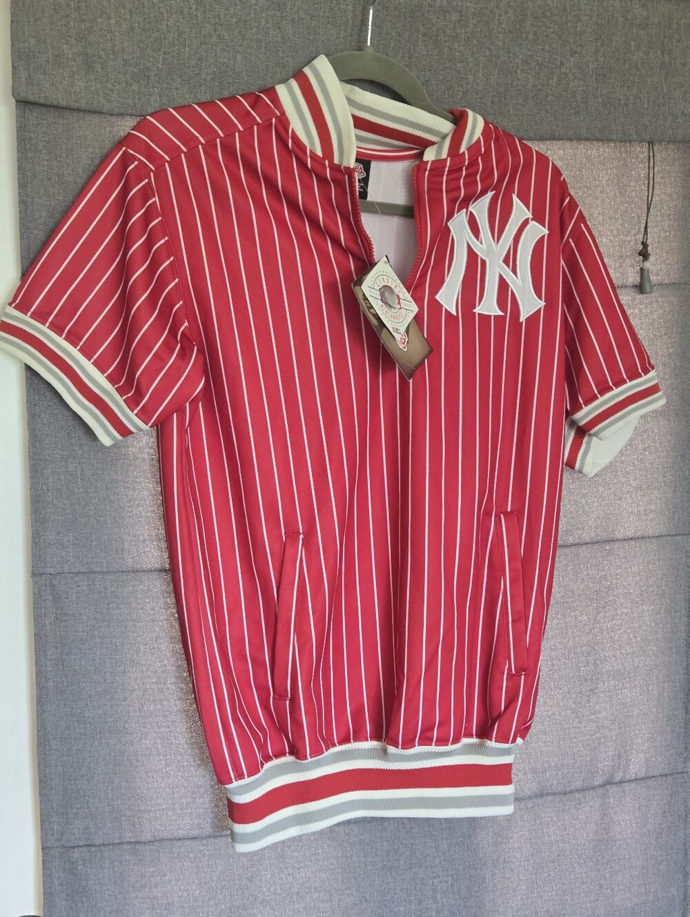 Stitches New York Yankees Red White Quarter Zip Short Sleeve Pullover Youth XL
